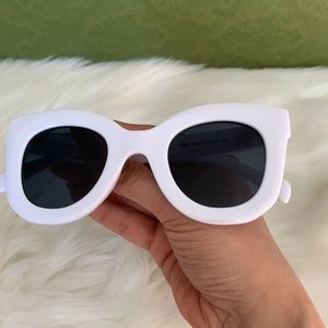 White sunnies